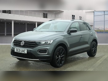 Used Volkswagen T-Roc 2021 for sale - 77835857: Photo