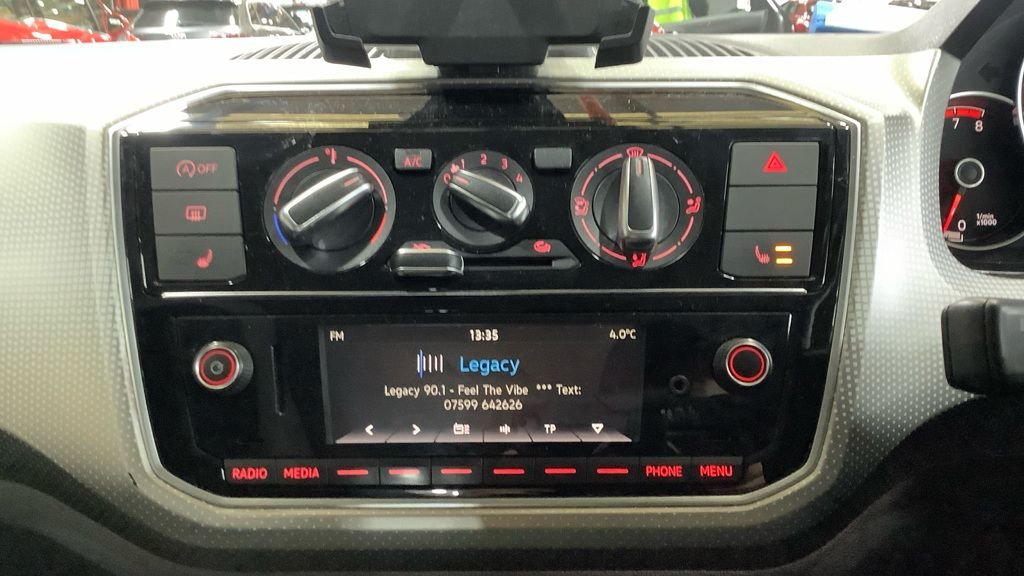 Used Volkswagen up! 2019 for sale - 77408163: Photo 2