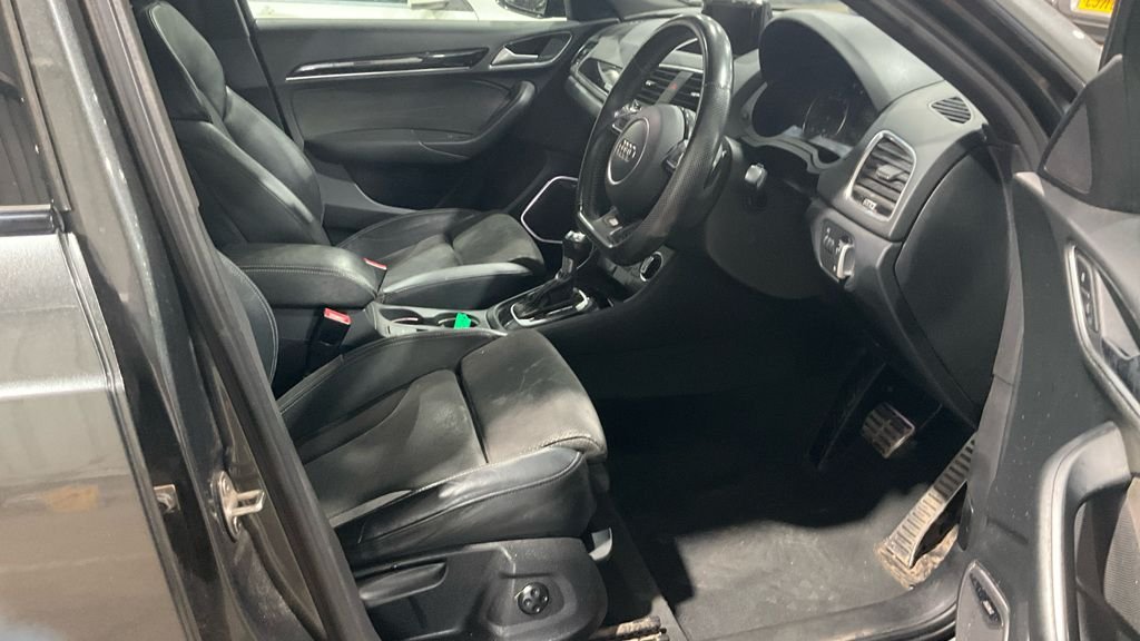 Used Audi Q3 2017 for sale - 77037851: Photo 2