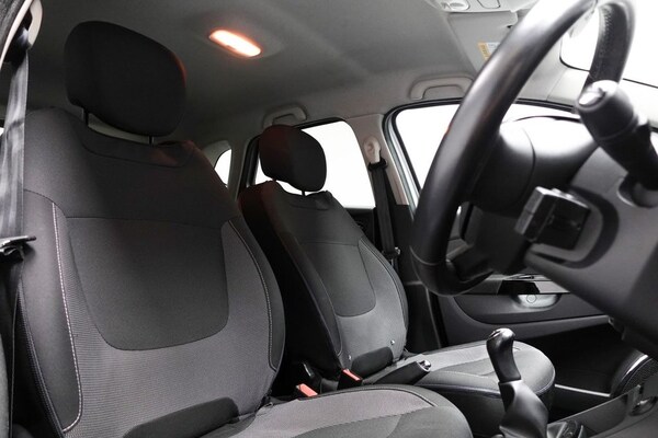 Used Renault Captur 2016 for sale - 76028999: Photo 2