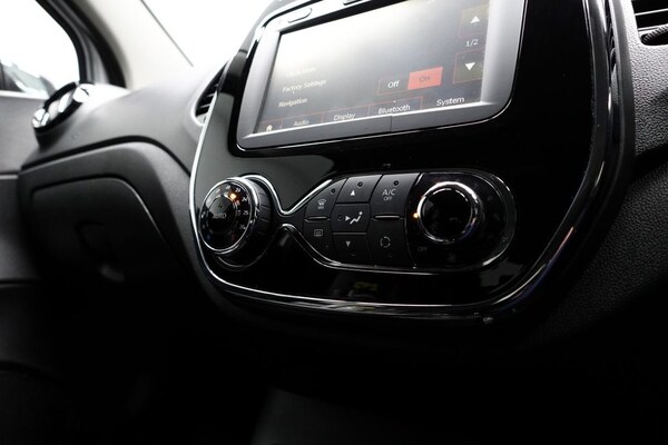 Used Renault Captur 2016 for sale - 76028999: Photo 30
