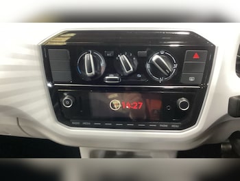 Used Volkswagen up! 2017 for sale - 76105806: Photo 3