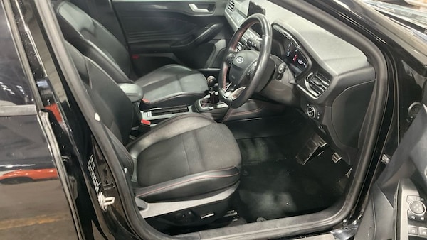 Used Ford Focus 2019 for sale - 76267327: Photo 2