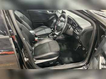Used Ford Focus 2019 for sale - 76267327: Photo 2