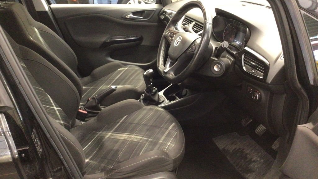 Used Vauxhall Corsa 2017 for sale - 76923978: Photo 2
