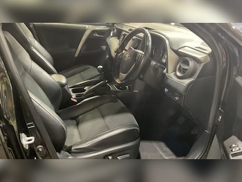 Used Toyota RAV4 2017 for sale - 75937180: Photo