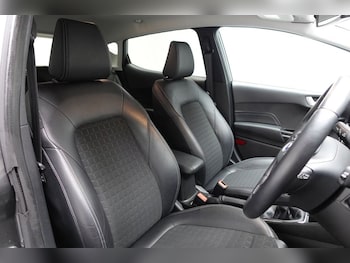 Used Ford Fiesta 2018 for sale - 79584259: Photo