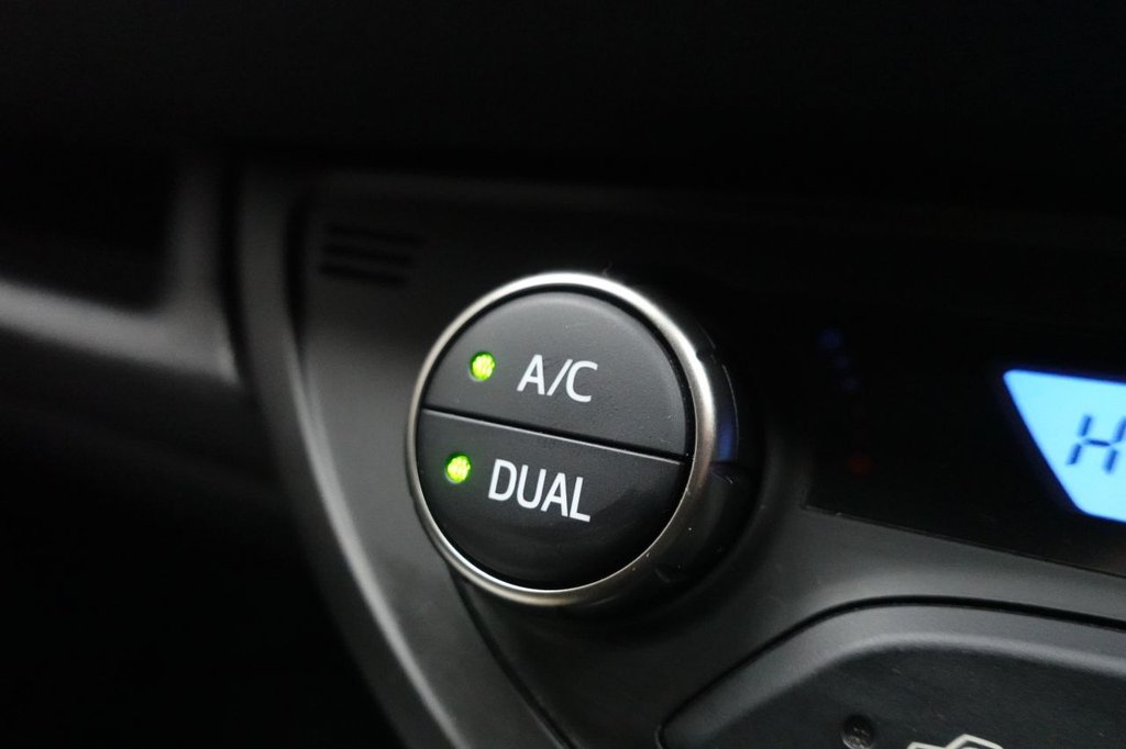 Used Toyota Yaris 2017 for sale - 77341836: Photo 30