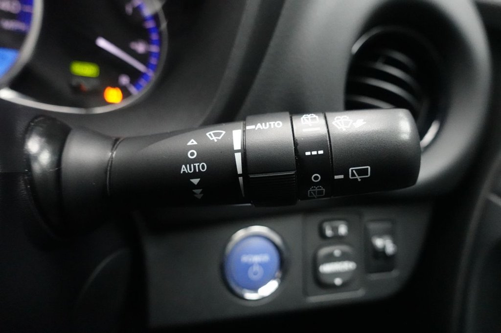 Used Toyota Yaris 2017 for sale - 77341836: Photo 40