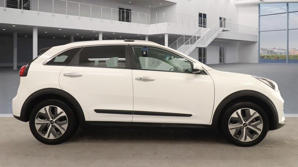 Used Kia Niro 2021 for sale - 76910436: Photo 8