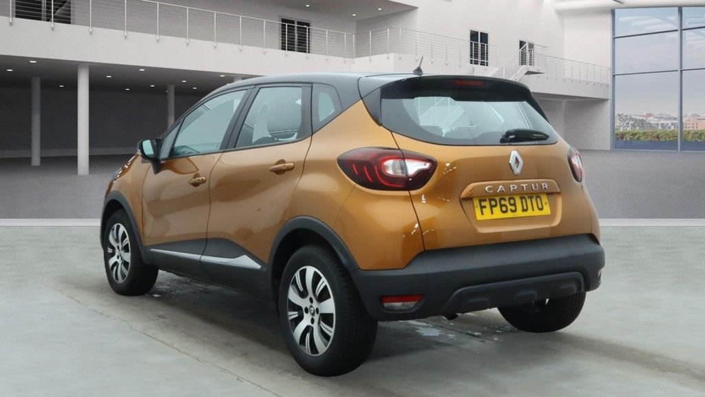 Used Renault Captur 2019 for sale - 77655488: Photo 3