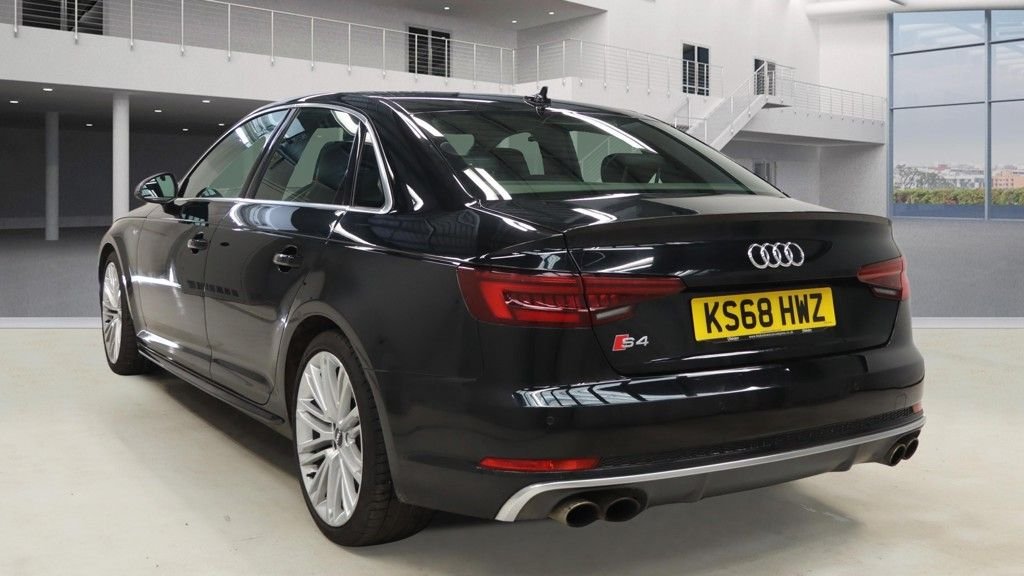 Used Audi A4 2018 for sale - 77880215: Photo 5