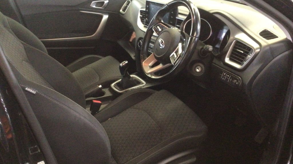 Used Kia XCeed 2020 for sale - 76841460: Photo 2