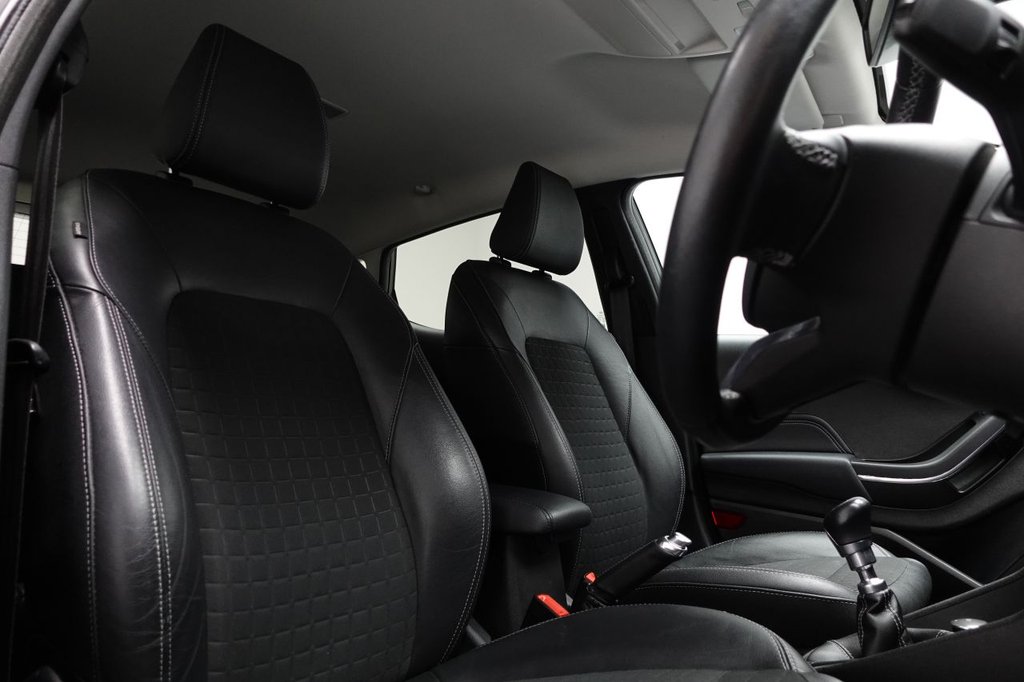 Used Ford Fiesta 2019 for sale - 76056994: Photo 2