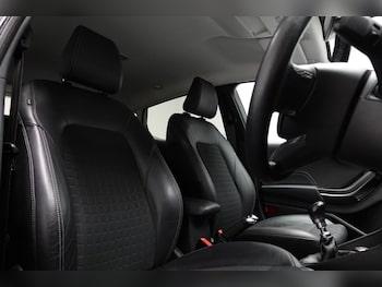 Used Ford Fiesta 2019 for sale - 76056994: Photo 2