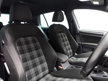 Used Volkswagen Golf 2017 for sale - 75320672: Photo