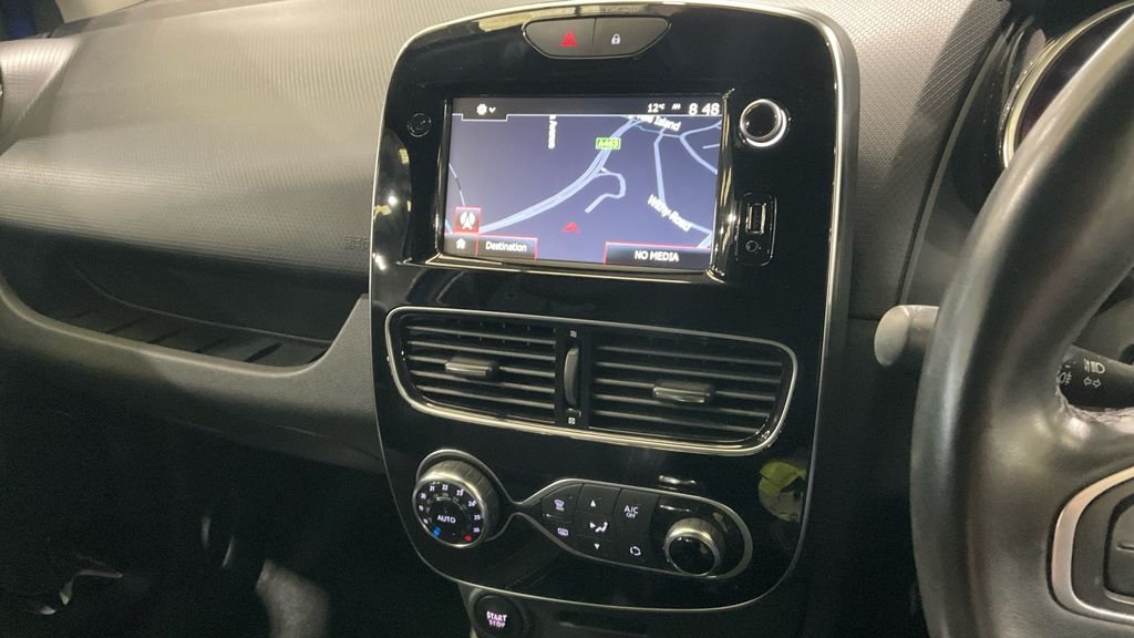 Used Renault Clio 2019 for sale - 76509908: Photo 3