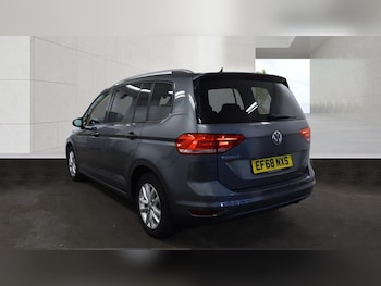 Used Volkswagen Touran 2018 for sale - 79588180: Photo