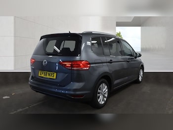 Used Volkswagen Touran 2018 for sale - 79588180: Photo