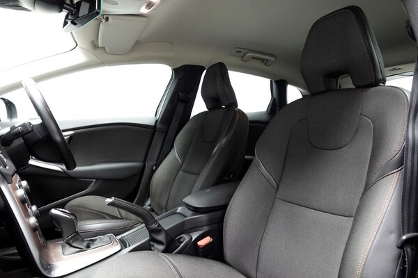 Used Volvo V40 Cross Country 2018 for sale - 75573181: Photo 15