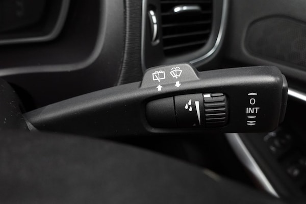 Used Volvo V40 Cross Country 2018 for sale - 75573181: Photo 40