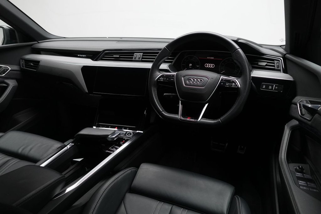 Used Audi Q8 e-tron 2023 for sale - 76323082: Photo 27