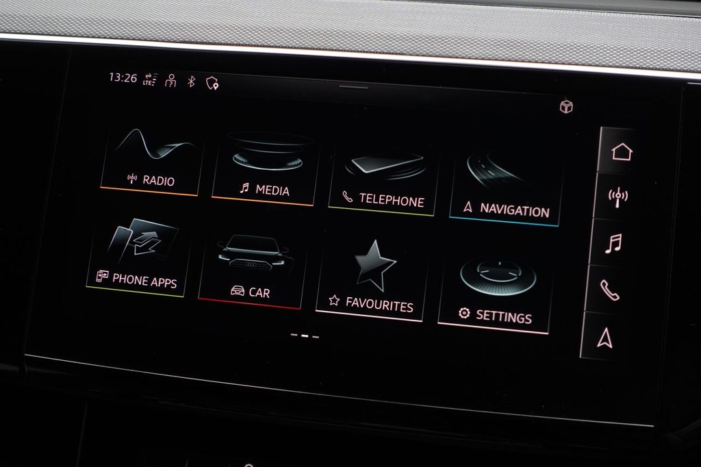 Used Audi Q8 e-tron 2023 for sale - 76323082: Photo 3