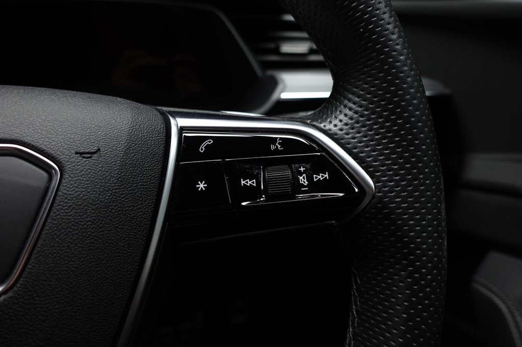 Used Audi Q8 e-tron 2023 for sale - 76323082: Photo 32