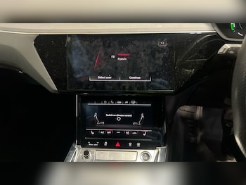 Used Audi Q8 2023 for sale - 76323082: Photo