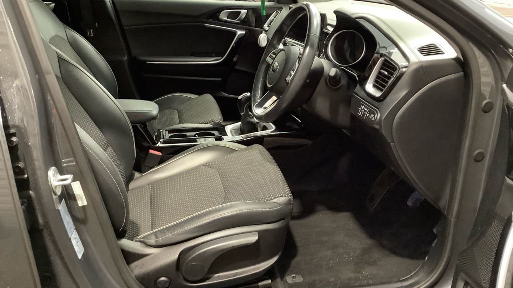 Used Kia XCeed 2019 for sale - 76950667: Photo 2