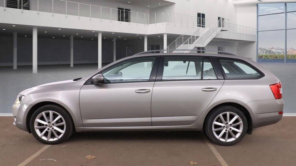 Used Skoda Octavia 2016 for sale - 76454752: Photo 11