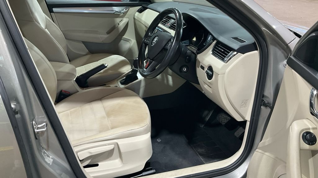 Used Skoda Octavia 2016 for sale - 76454752: Photo 2