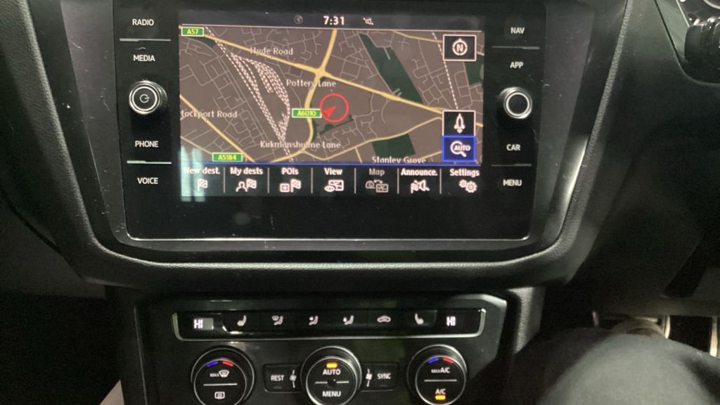 Used Volkswagen Tiguan 2018 for sale - 77821048: Photo 2