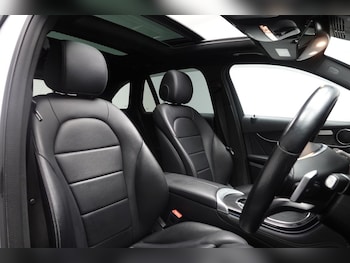 Used Mercedes-Benz GLC 2019 for sale - 79584474: Photo
