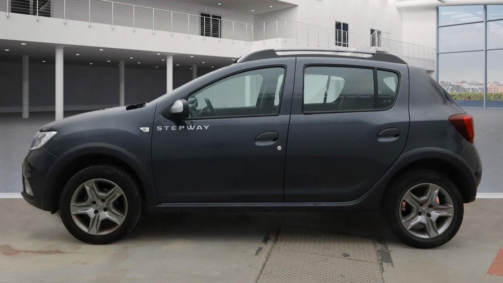 Used Dacia Sandero Stepway 2020 for sale - 77038480: Photo 9