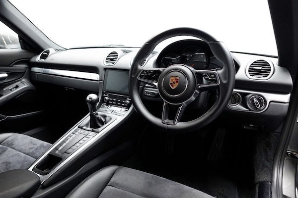 Used Porsche 718 Cayman 2019 for sale - 75527704: Photo 18