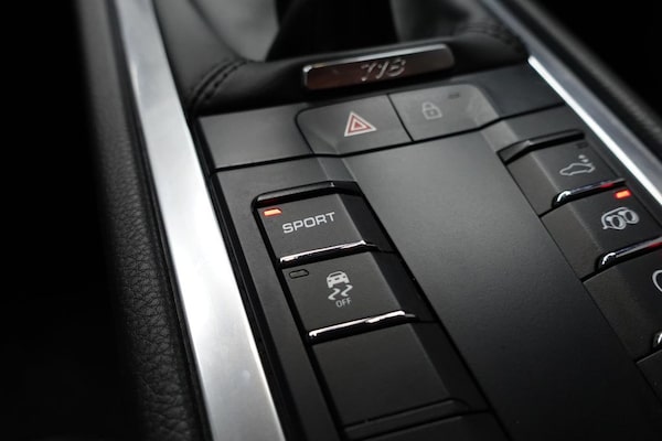 Used Porsche 718 Cayman 2019 for sale - 75527704: Photo 36