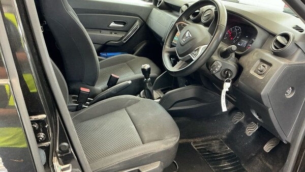 Used Dacia Duster 2021 for sale - 76172933: Photo 2