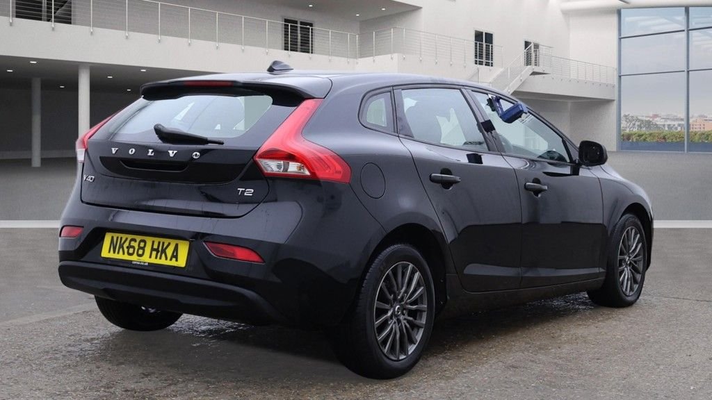 Used Volvo V40 2019 for sale - 76973870: Photo 8