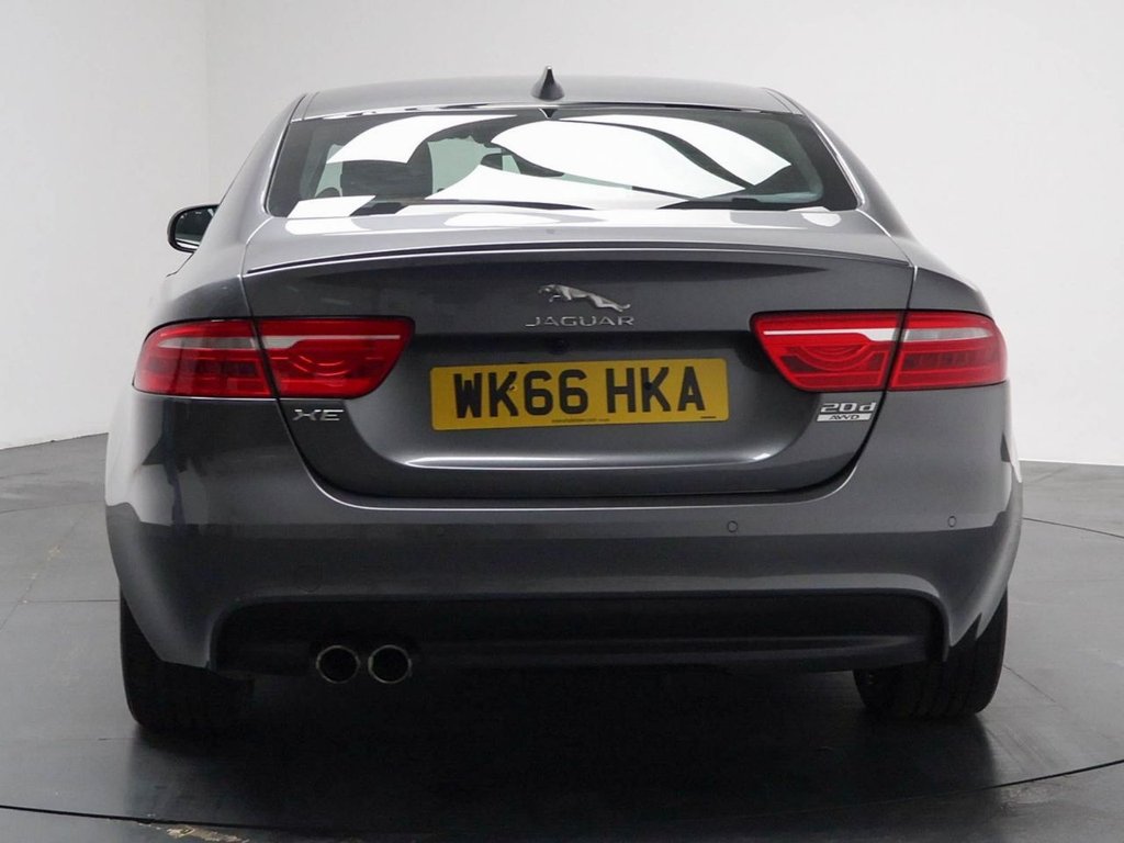 Used Jaguar XE 2016 for sale - 77110764: Photo 11