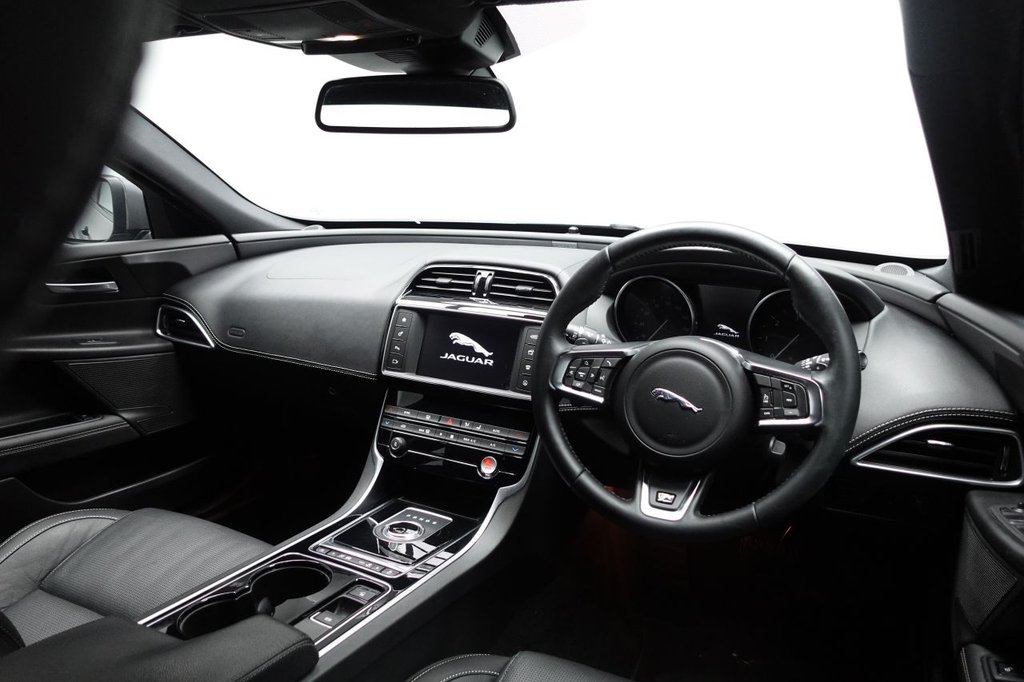 Used Jaguar XE 2016 for sale - 77110764: Photo 20