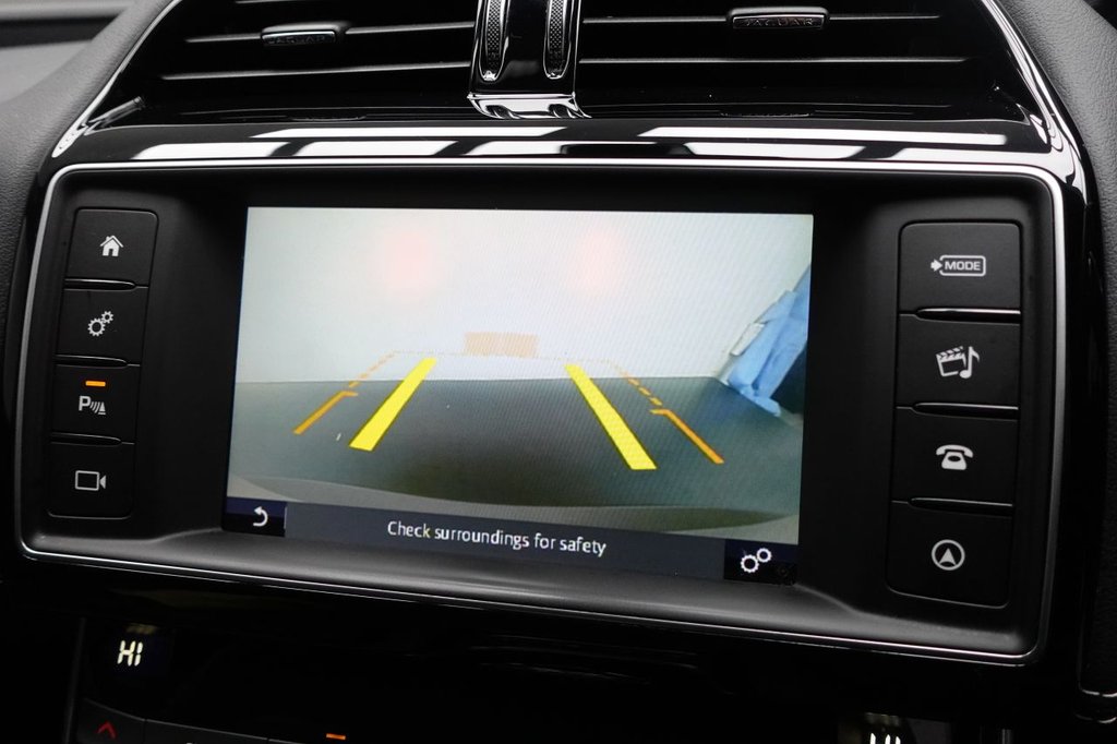 Used Jaguar XE 2016 for sale - 77110764: Photo 27