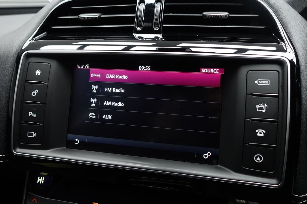 Used Jaguar XE 2016 for sale - 77110764: Photo 32