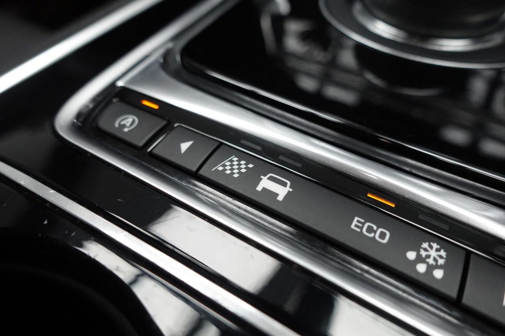 Used Jaguar XE 2016 for sale - 77110764: Photo 44