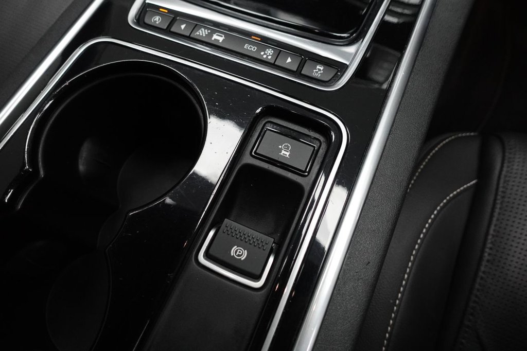 Used Jaguar XE 2016 for sale - 77110764: Photo 45