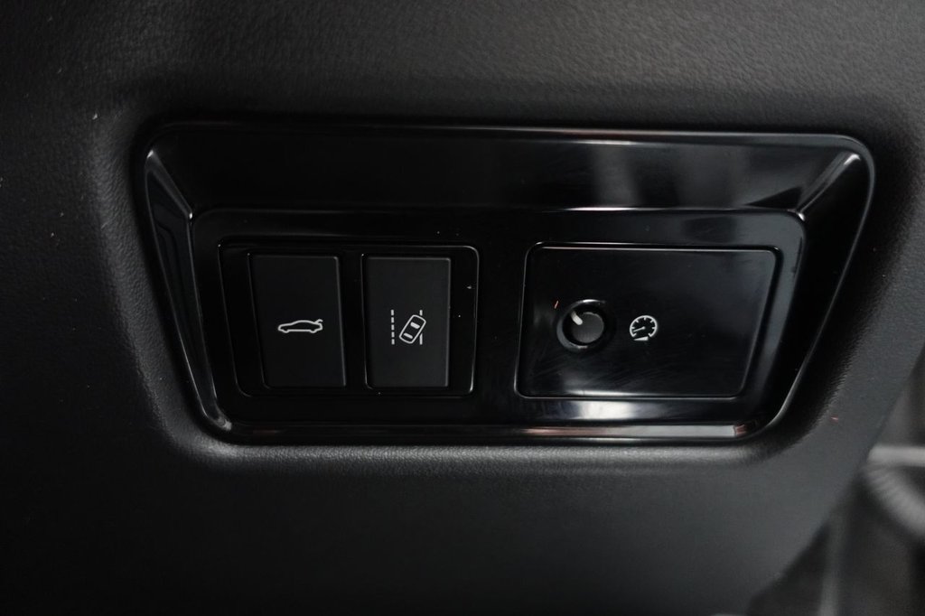 Used Jaguar XE 2016 for sale - 77110764: Photo 47