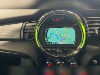 Used MINI Hatch 2019 for sale - 76509968: Photo