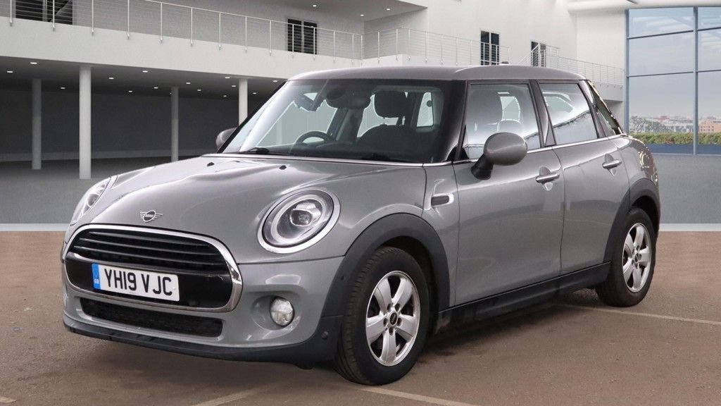 Used MINI Hatch 2019 for sale - 76509968: Photo 5