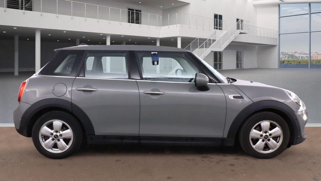 Used MINI Hatch 2019 for sale - 76509968: Photo 9