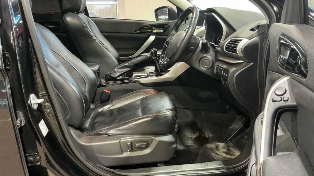 Used Mitsubishi Eclipse Cross 2019 for sale - 76841376: Photo 2